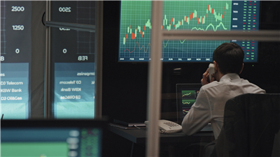 Exness vs Sponsor Trading: Trading With a Broker vs a Prop Firm