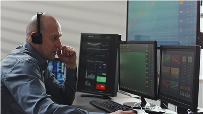 How to Choose the Best Prop Firm for Scalping and Instant Funding in 2025